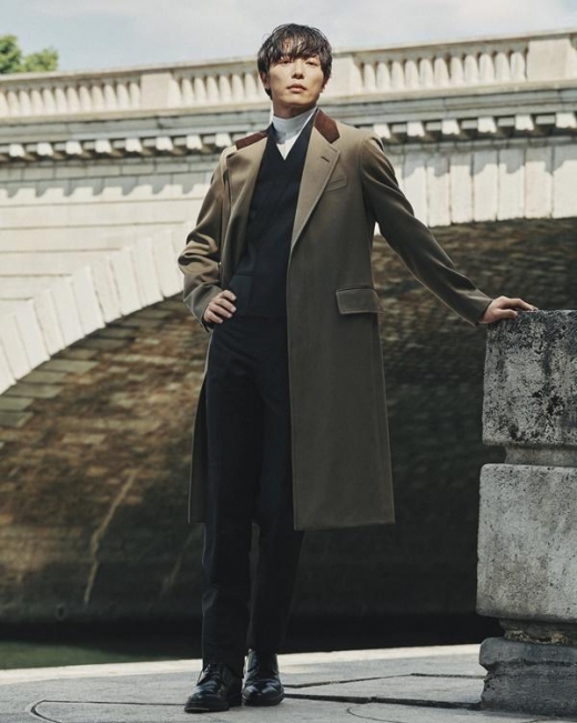 [★화보] 김재욱, 섹시한 카리스마 수트 룩