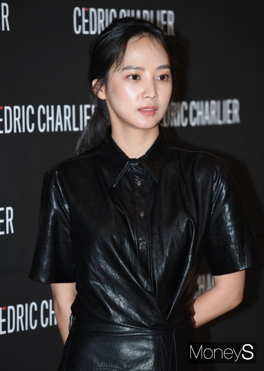 [머니S포토] 윤승아 '무표정도 예쁘네~'