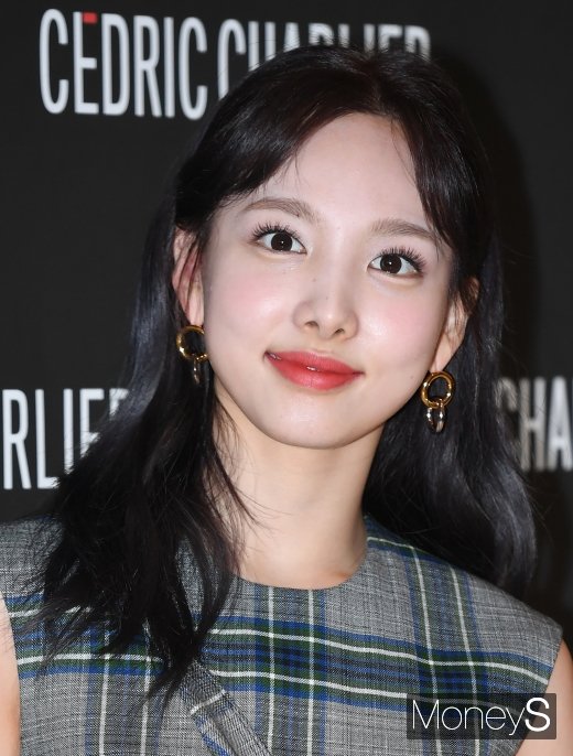 [머니S포토] 트와이스 나연 눈맞춤에 
