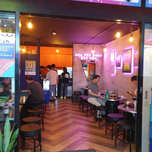 발빠닭, 부산 해운대장산점 오픈 … 맛있게 매운 닭발 인기