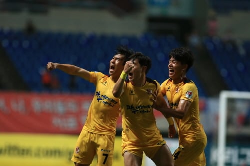 ▲지난 8월17일 24라운드 부산전 이으뜸 득점 세리머니/사진제공=광주FC