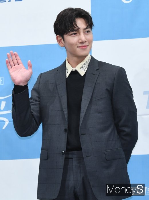 [머니S포토] '날 녹여주오' 지창욱 ,여심 녹이는 외모