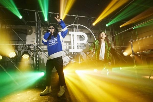발망, 새로운 ‘B’ 로고 파티… UV, 래퍼 루피 참석