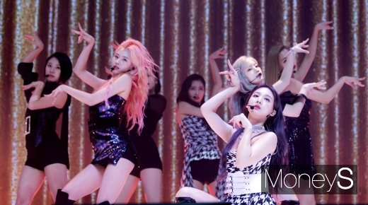 [머니S포토] 트와이스가 보여준 신곡 필 스페셜은?