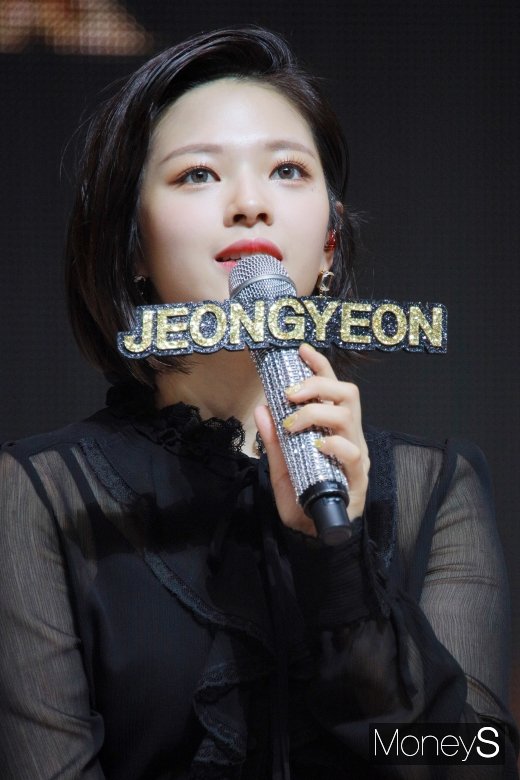 [머니S포토] 컴백 트와이스 정연, 넘치는 여유로움