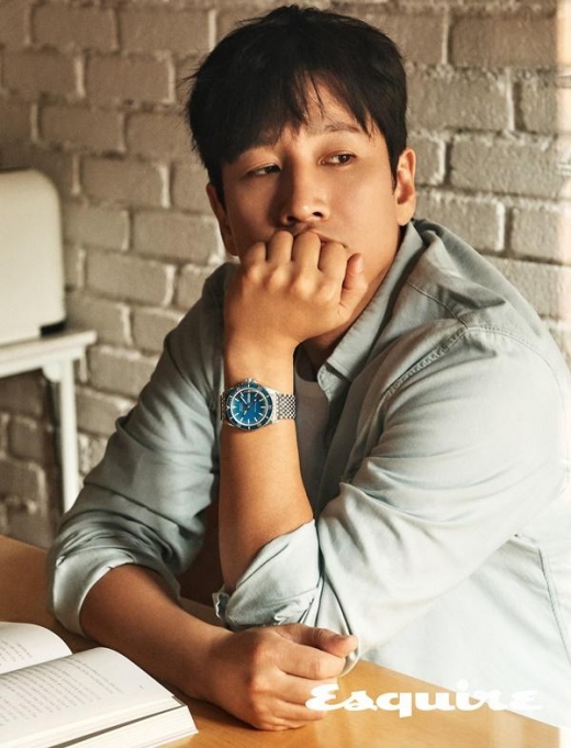 [★화보] 이선균, 짙은 가을 감성 물씬