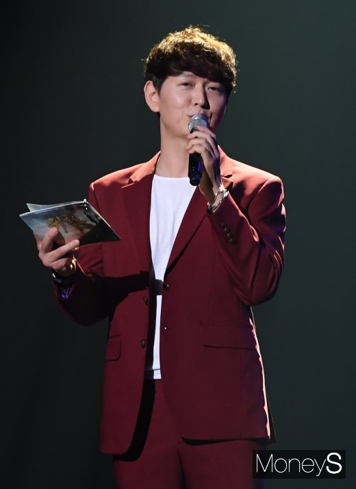 [머니S포토] 이건명 '뮤지컬 귀환 프레스콜 사회 맡았어요'