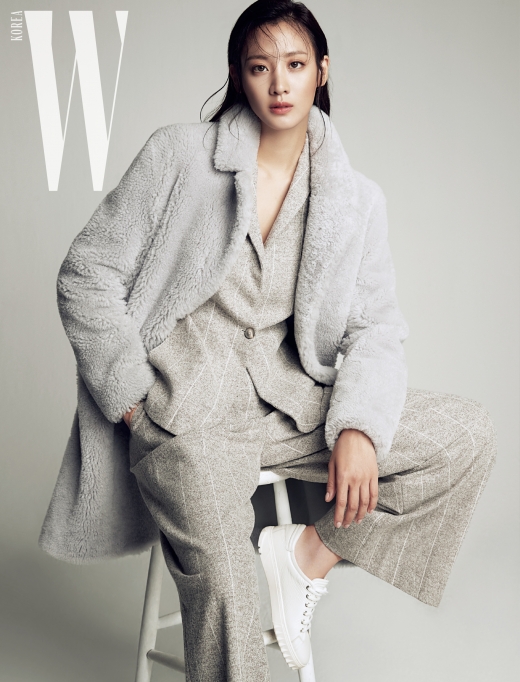 ©더블유 코리아