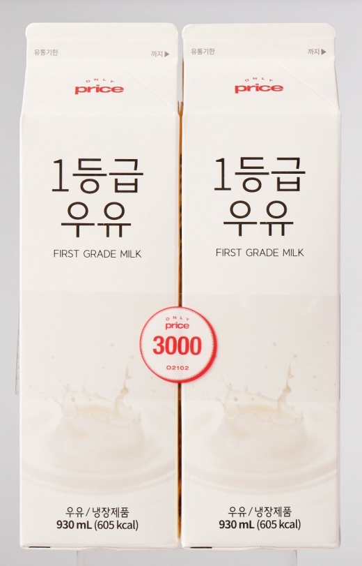 롯데마트 극한가격, 이번엔 우유다… 1860㎖에 2700원