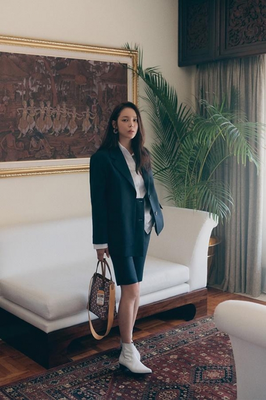 [★화보] 박시연, 시크한 아우라 발산