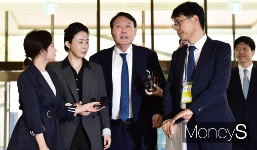 [머니S포토] 윤석열, 