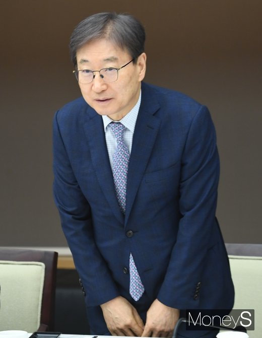[머니S포토] 윤부근 삼성전자 부회장, 국세청장 초청 간담회 참석