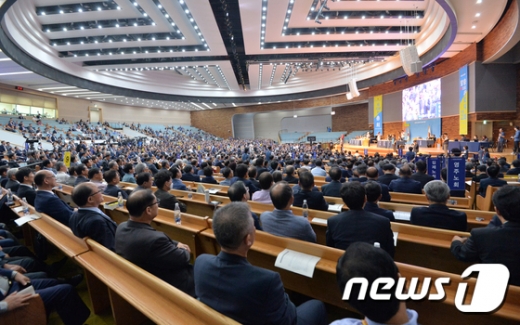 26일 오전 경북 포항시 북구 장성동 포항 기쁨의 교회에서 열린 대한예수교장로회 통합 교단 제104회 정기총회가 열리고 있다. /사진=뉴스1