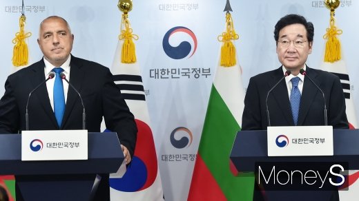 [머니s포토] 협력관계 확대 관련 이낙연·보리소프 총리 합동 브리핑