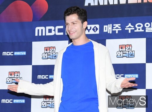 [머니S포토] 알베르토, 여유 넘치는 포즈