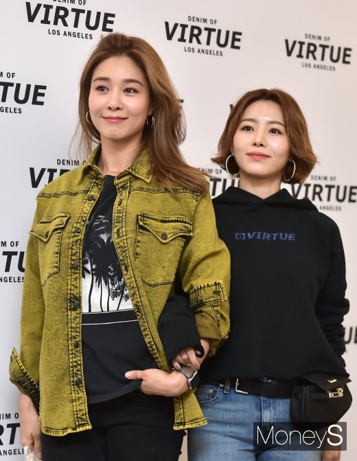 [머니S포토] 옥주현-이지혜, 데님오브벌츄 매장 오픈 행사 참석