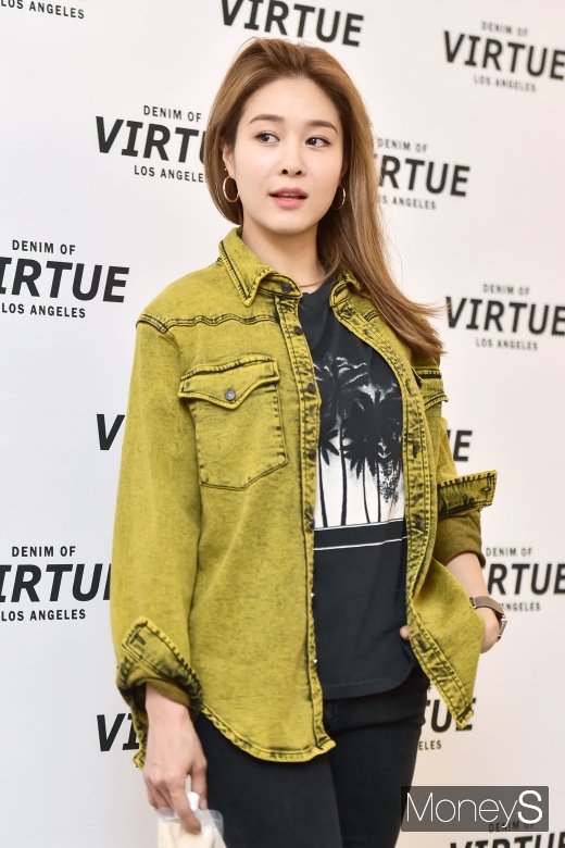 [머니S포토] 제2전성기 옥주현, 오랜만에 패션행사 나들이