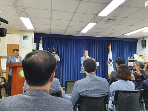 수원화성문화제추진위원회는 30일 오후 3시 기자회견을 갖고 “수많은 고심과 논의 끝에 아프리카 돼지열병 확산을 방지하기 위해서 정조대왕 능행차는 경기도와 수원시가 추진하는 구간을 전면 취소하고 수원화성문화제는 대폭 축소, 개최한다고 밝혔다. / 사진=머니S