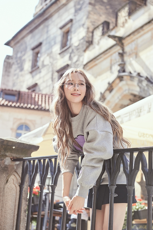 소녀시대 태연, 캐주얼 스타일링으로 소녀 감성 뿜뿜