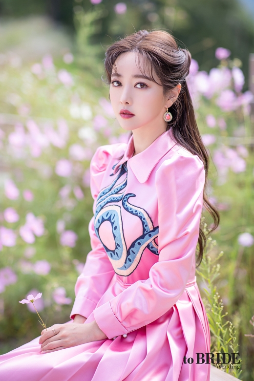 홍수아 화보. /사진=브라이드웨딩