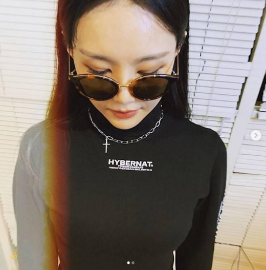 가인, 브아걸 컴백 전 근황… 스모키 메이크업 '여전'