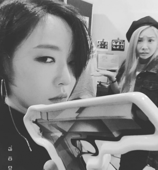 가인, 브아걸 컴백 전 근황… 스모키 메이크업 '여전'