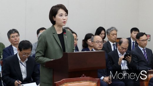 [머니S포토] 여야 '조국 대전' 국감