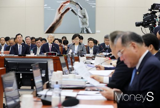 [머니S포토] 최기영, 