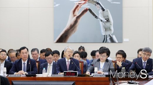 [머니S포토] 2019 과기부 국감, 이목집중