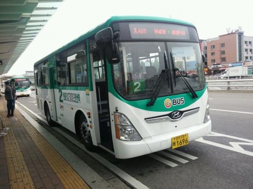안산시가 시민 교통복지를 위해 도입한 공공형 버스. / 사진제공=안산시 