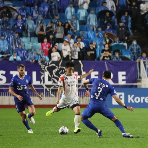 화성FC는 FA컵 4강 2차전 수원 삼성과의 경기 연장전 끝에 패해 1, 2차전 골득실 합계에서 뒤져 결승 진출에 실패했다. / 사진=서철모 시장 페이스북 참조