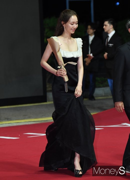 [머니S포토] 이유영, 돋보이는 개미허리(부산국제영화제)