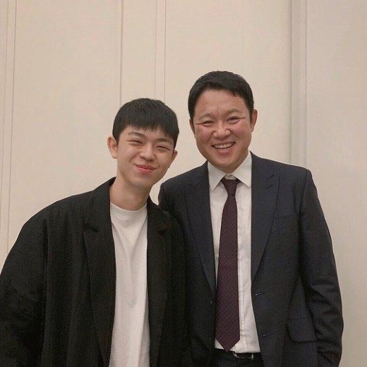 그리, 아빠 김구라 생일 축하 '붕어빵 부자'