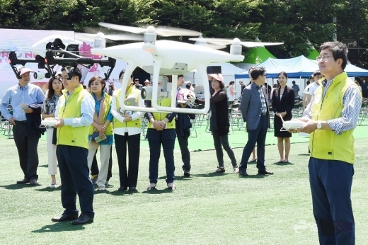 수원시가 제51보병사단과 함께 11일 오후 2시 수원월드컵경기장에서 민·관·군·경 통합방위체계 구축 드론 시연 행사를 연다. / 사진제공=수원시