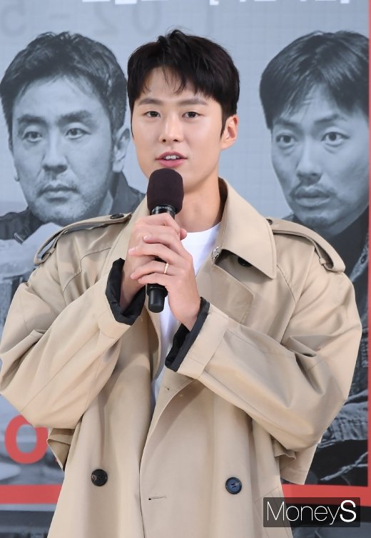 [머니S포토] 공명 '심쿵 아이컨텍'