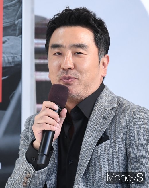 [머니S포토] 류승룡 '1000만 배우의 인사말'