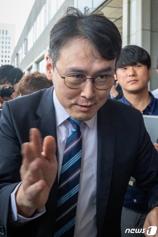 조국 법무부 장관의 부인 정경심 동양대 교수 변호인 이인걸 전 청와대 특별감찰반장. /사진=뉴스1