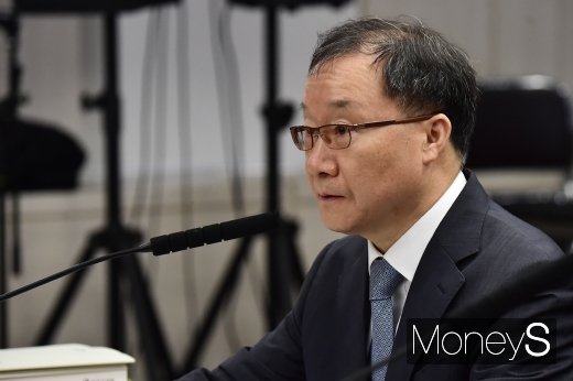 [머니S포토] 질의에 답하는 남세규 국방과학연구소장