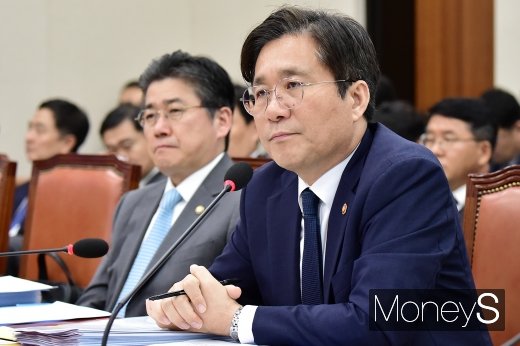 [머니S포토] 성윤모 장관, 