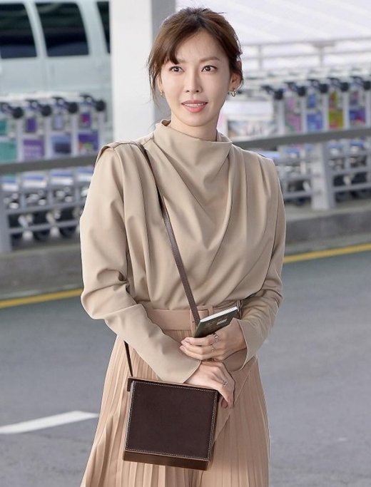 [★공항패션] 김소연, 세젤예 '가을의 여신'