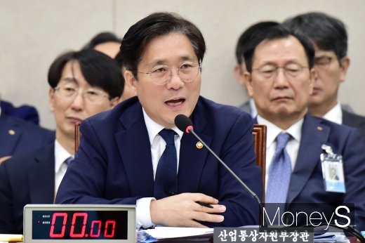 [머니S포토] 탈원전 놓고 여야 입 씨름
