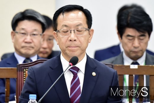 [머니S포토] 아!... 두눈 감은 정문호 소방청장