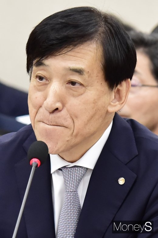 [머니S포토] 무거운 표정 엿보인 이주열