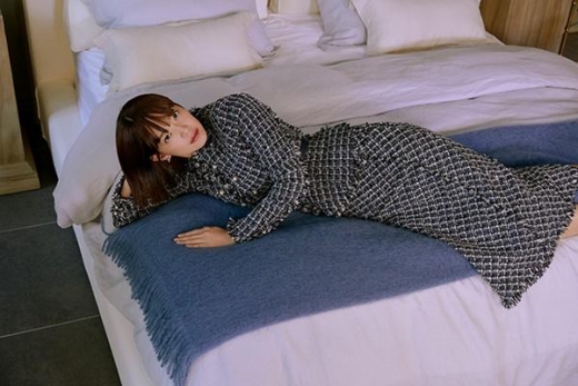[★화보] 신민아, 이보다 더 고혹적일 순 없다