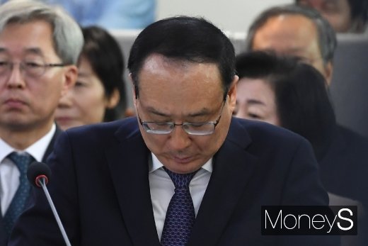 [머니S포토] 생각에 잠긴 오세정 서울대 총장