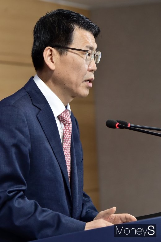 [머니S포토] 금융회사 임직원 면책제도 개편 강조한 은성수