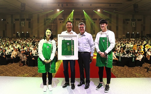 스타벅스, 수익기부형 매장 '커뮤니티 스토어' 확대