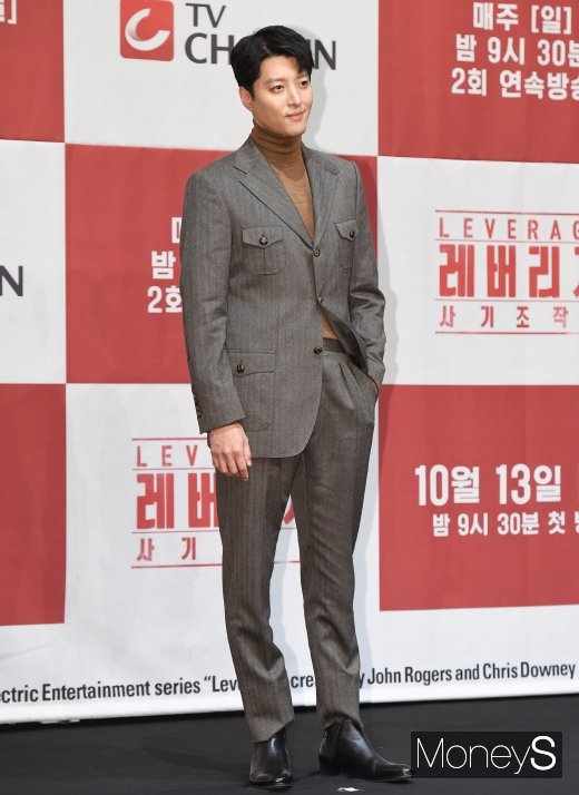 [머니S포토] 이동건, 일상이 화보