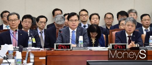 [머니S포토] 코트라·무보·산단공 기관등 국토위 국정감사