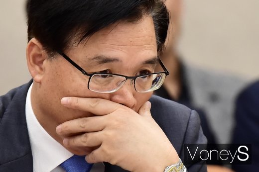 [머니S포토] 국토위 계속되는 질의, 언제 끝나나